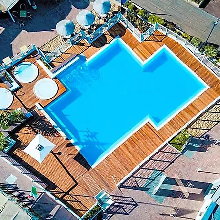 Miramare Hotel *